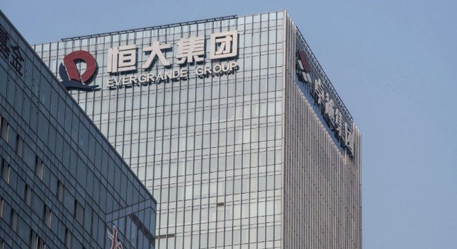 Một tòa nhà của Evergrande. (Ảnh: Bloomberg)