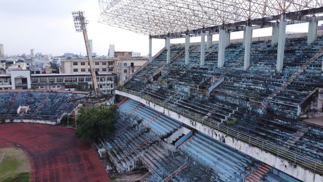 Một phần sân vận động Chi Lăng hiện nay.