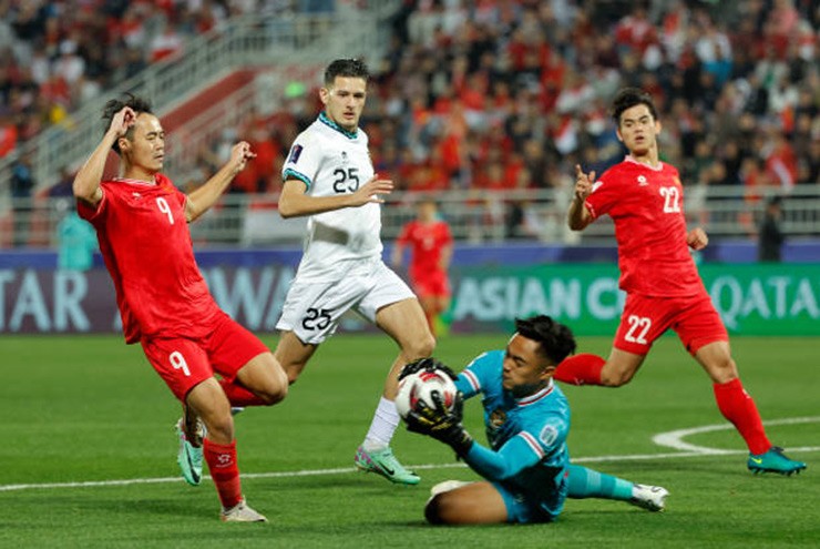 Văn Toàn chỉ đá dự bị ở trận gặp Indonesia tại Asian Cup