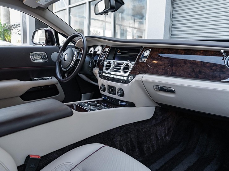 Đại lý tung "deal hời", mua Bugatti Chiron tặng kèm Rolls-Royce Wraith - 14
