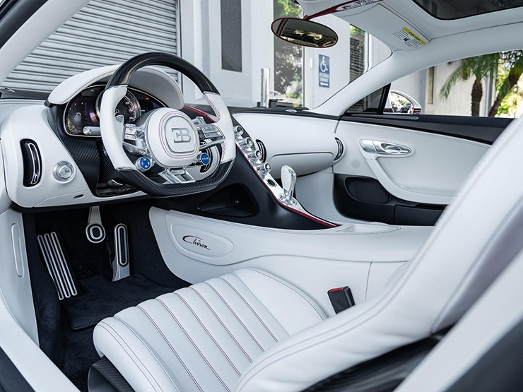 Đại lý tung "deal hời", mua Bugatti Chiron tặng kèm Rolls-Royce Wraith - 8