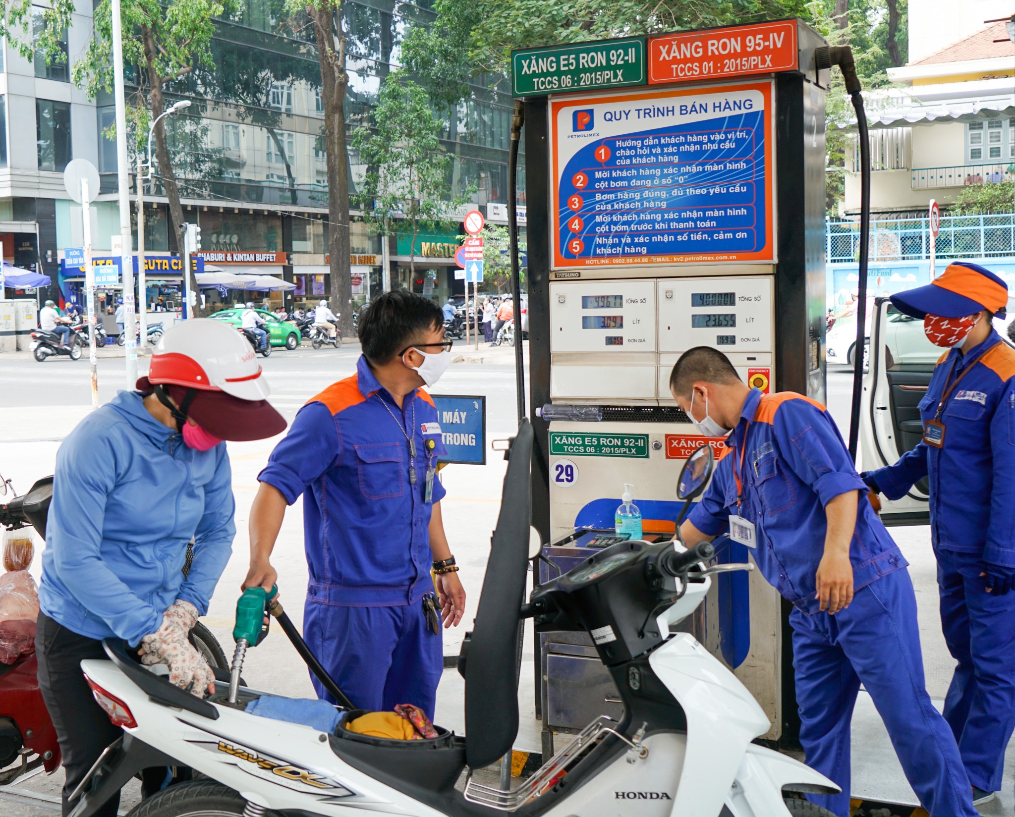 Giá&nbsp;xăng dầu&nbsp;quay đầu tăng