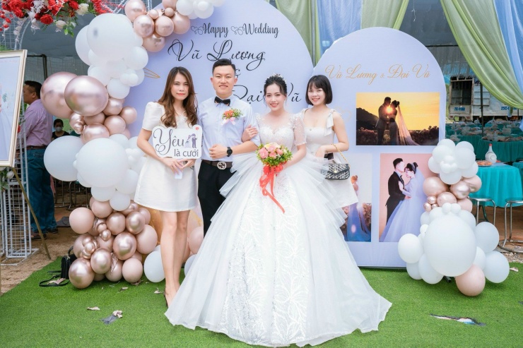 Anh Vũ và chị Lương kết hôn vào đầu tháng 6/2023, không lâu sau giải Tiền Phong Marathon 2023 ở Lai Châu.