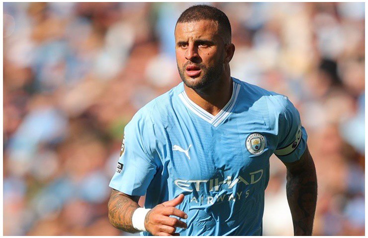 Cầu thủ người Anh Kyle Walker cũng bị dư luận lên án khi ngoại tình, có 2 con riêng bên ngoài.
