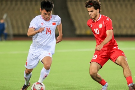 Video bóng đá U23 Việt Nam - U23 Tajikistan: Đôi công rực lửa, may mắn ngoảnh mặt (Giao hữu)