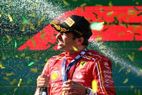 Đua xe F1, Australian GP: Sainz, Leclerc đem về chiến thắng 1-2 cho Ferrari