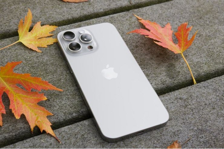 Apple vẫn "bó tay" trước drama iPhone 15 bị nóng máy