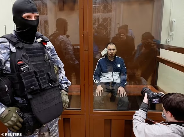 Nghi phạm khủng bố ở Crocus City Hall ra hầu tòa (ảnh: Reuters)