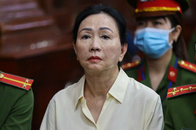 Bà Trương Mỹ Lan tại tòa: Trần Quỳnh