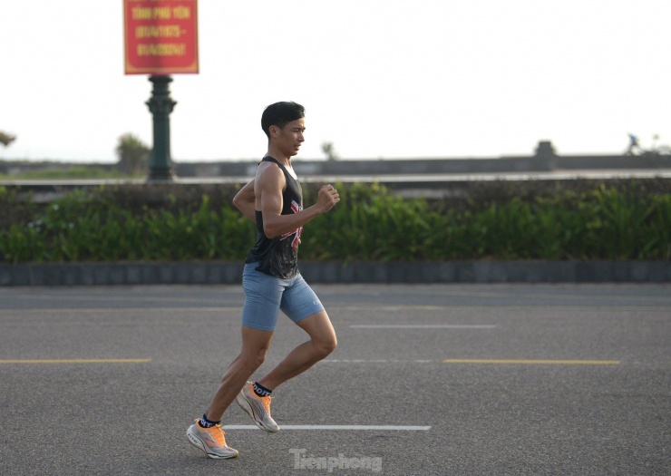 Điểm tên các ngôi sao tranh tài ở Tiền Phong Marathon 2024 - 8