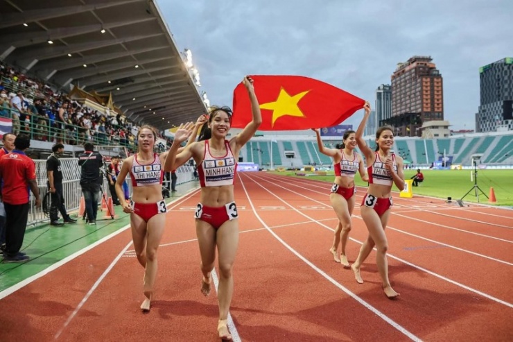 Từ "bá chủ" SEA Games, Việt Nam lại có thành tích thụt lùi khi bước ra các sân chơi lớn hơn.