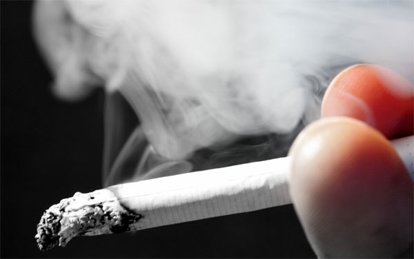 Thuốc lá là một trong những nguyên nhân gây ung thư phổi. 