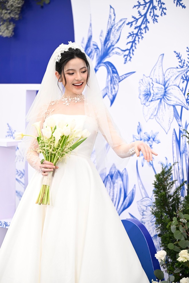 Cận cảnh dung nhan vợ Quang Hải trong ngày cưới - 5
