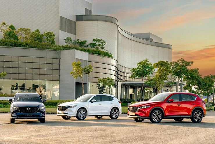 Mazda CX-5 giá từ 759 triệu đồng: SUV phân khúc C hút gia đình trẻ - 11