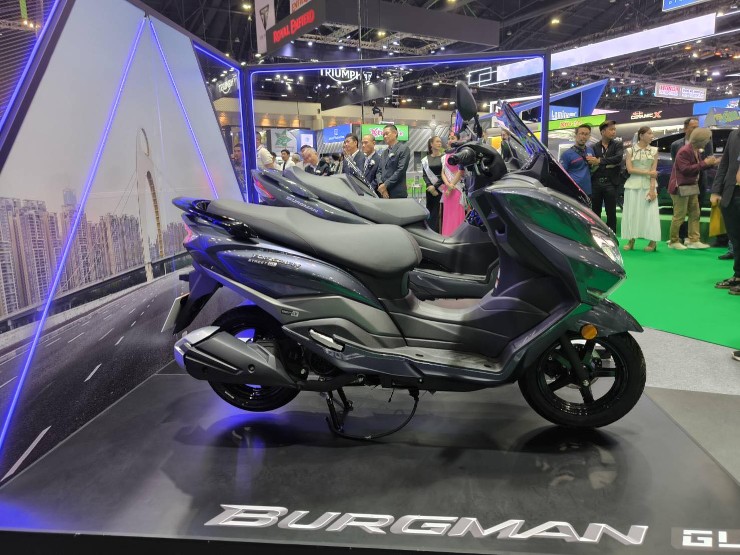 Ra mắt Suzuki Burgman Street EX: đối thủ "khó chơi" cho Honda PCX - 1