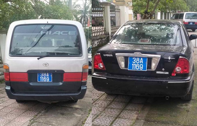 Hai ôtô trùng biển số xanh đậu trên đường Võ Liêm Sơn, TP Hà Tĩnh. Ảnh: Hùng Lê