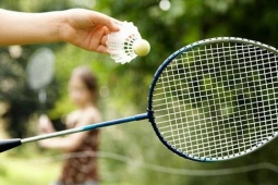 Nam thanh niên đột quỵ khi đang chơi cầu lông