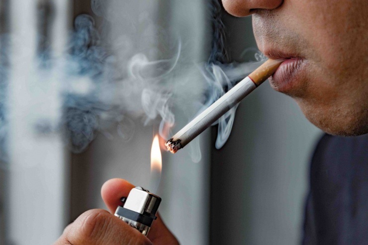 Hút thuốc lá tác động tiêu cực trên khả năng sinh sản của nam giới. Ảnh: Internet