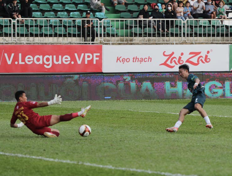 Trực tiếp bóng đá HAGL - Khánh Hòa: Bàn thắng không được công nhận (V-League) (Hết giờ) - 2