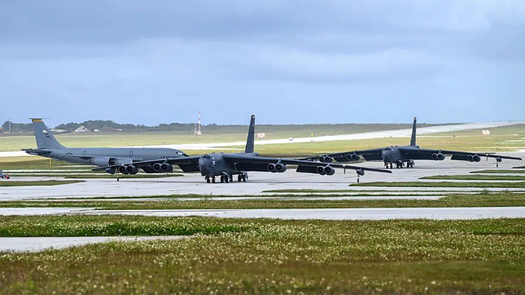 Quần đảo Hawaii là nơi Mỹ đặt các oanh tạc cơ chiến lược như B-52.
