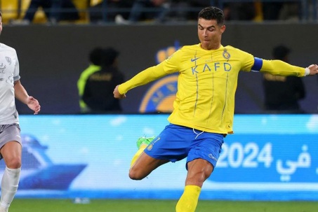 Video bóng đá Al Nassr - Al Taee: Bước ngoặt thẻ đỏ, Ronaldo ghi hat-trick (Saudi Pro League)