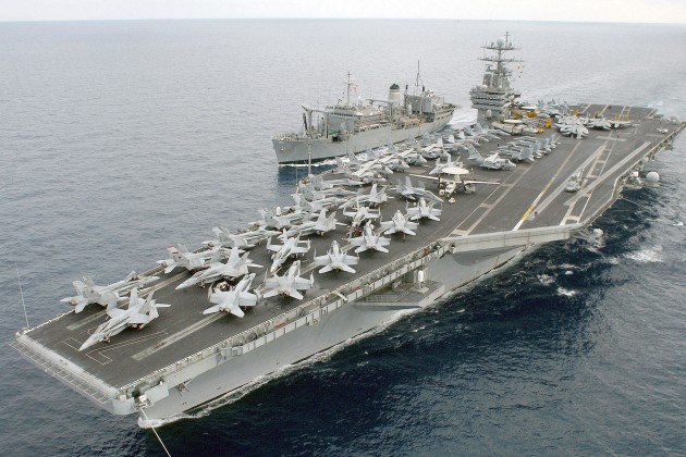 Houthi tấn công tàu sân bay USS Harry Truman của Mỹ - 1