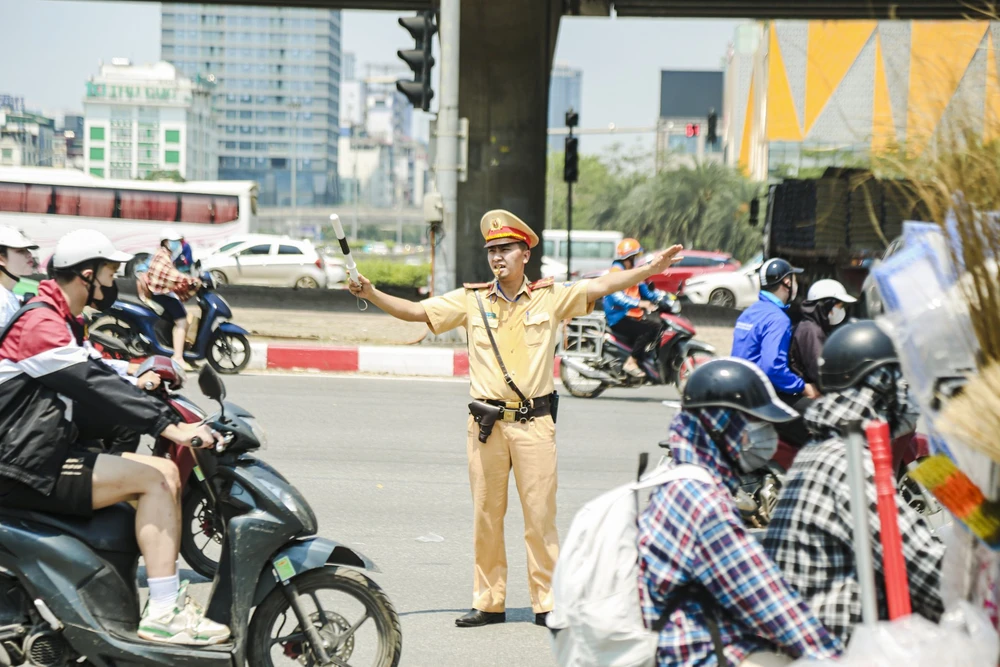 Điều khiển xe chạy quá tốc độ quy định từ 10 km/h đến 20 km/h có thể bị xử phạt đến 1 triệu đồng. Ảnh: PHI HÙNG