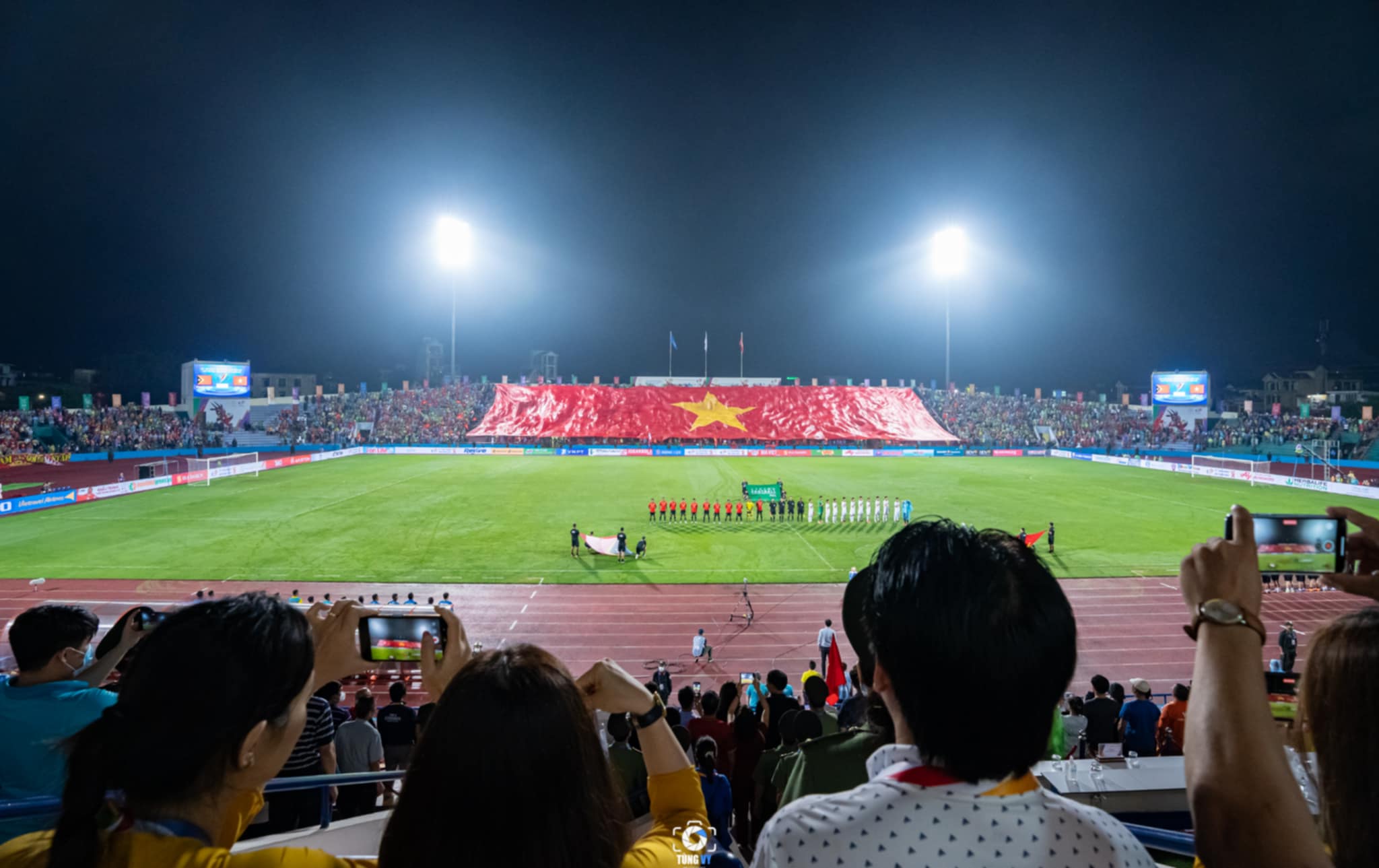 Cận cảnh sân vận động Việt Trì, nơi diễn ra trận Chung kết AFF Cup 2024 vào lúc 20h tối nay - 5