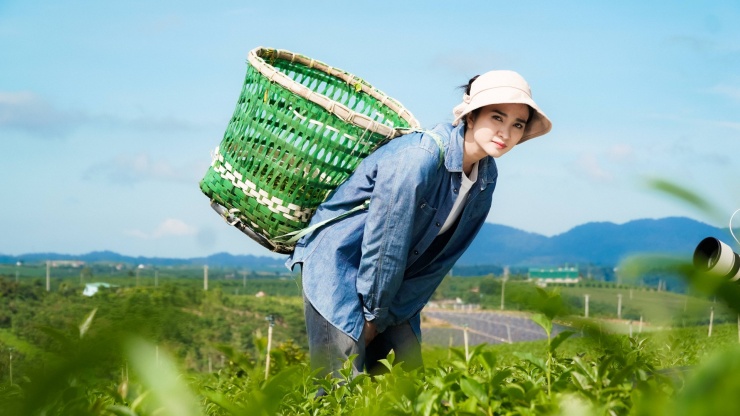 Tạo hình vai diễn của NSƯT Kim Tuyến trong phim.