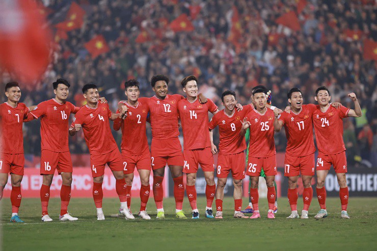 ĐT Việt Nam nhận thưởng lớn từ các mạnh thường quân sau chiến tích vào chung kết AFF Cup 2024