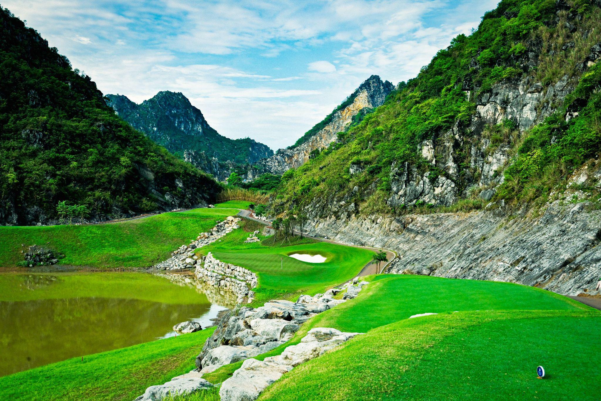 Sân golf Legend Valley Country Club - Địa điểm tổ chức giải golf SeAPremium Master 2024 được Nicklaus Design thiết kế, thuộc Top 10 sân Golf tốt nhất Việt Nam năm 2024