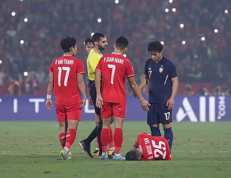 Nakontrol ng husto ni referee Salman Ahmad Falahi mula sa Qatar ang unang leg ng final sa Viet Tri Stadium