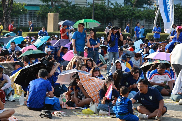 Trực tiếp bên lề nóng chung kết Thái Lan - Việt Nam: CĐV bùng nổ sau khi Pansa phản lưới - 22