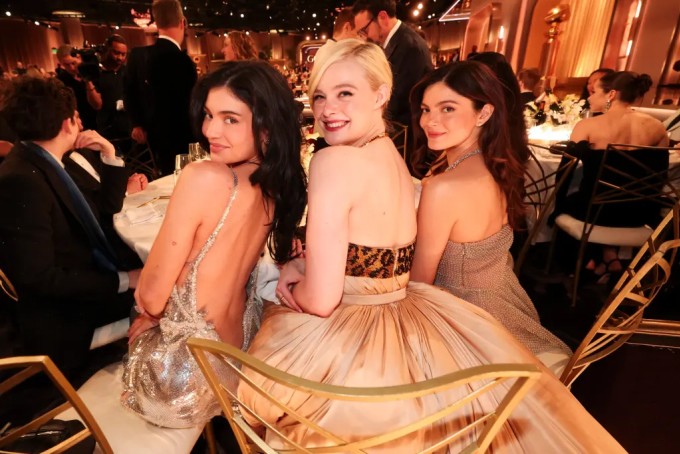 Kylie Jenner (trái) khoe sắc bên nữ diễn viên Elle Fanning và Monica Barbaro. Ảnh: Penske Media