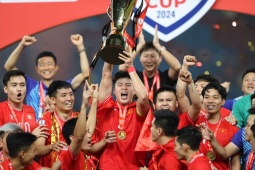 Chùm ảnh ĐT Việt Nam đăng quang AFF Cup, Xuân Son đoạt cú đúp danh hiệu