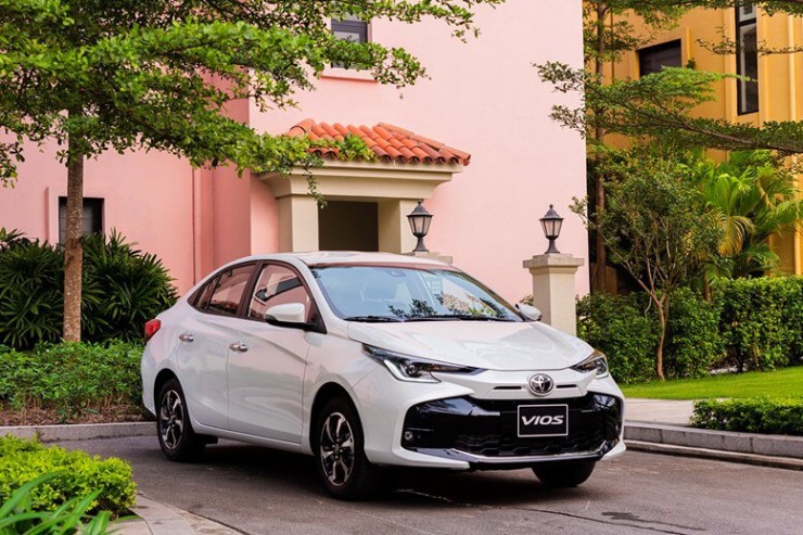 Thích sedan hạng B  nên mua Toyota Vios hay Hyundai Accent? - 2