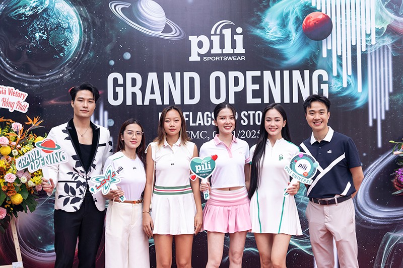 Dàn sao đến tham dự và chúc mừng PILI Fashion khai trương cửa hàng flagship.