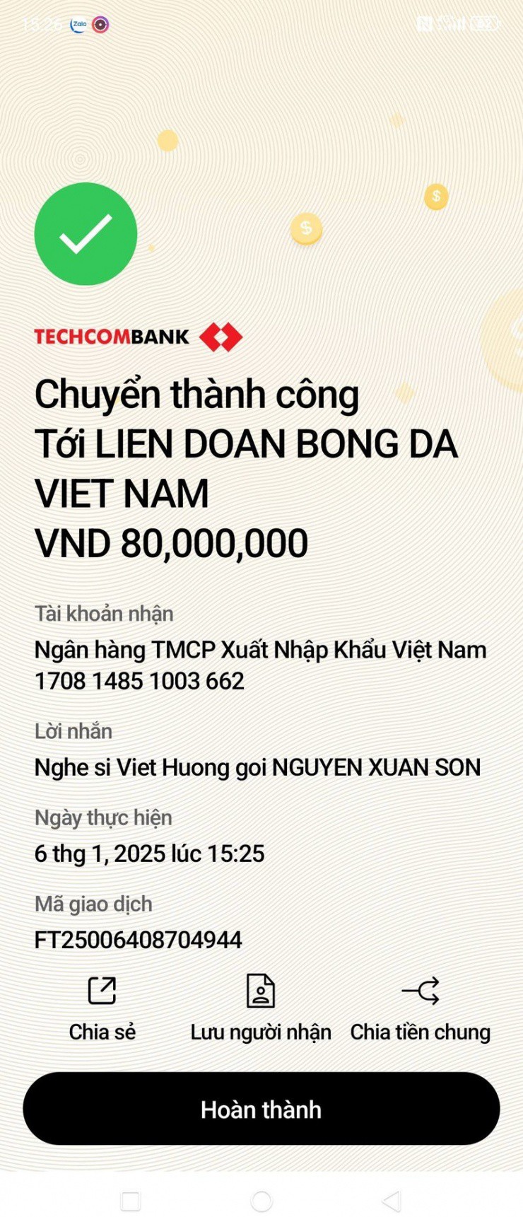 Việt Hương từng mua chiếc áo của tuyển nữ Việt Nam với giá 80 triệu để làm thiện nguyện. Đồng thời danh hài còn chia sẻ hình ảnh giao dịch chuyển tiền. Ảnh: FB Việt Hương