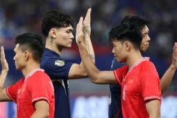 Sao nhập tịch ĐT Thái Lan về nhì "như cơm bữa", suy sụp sau AFF Cup