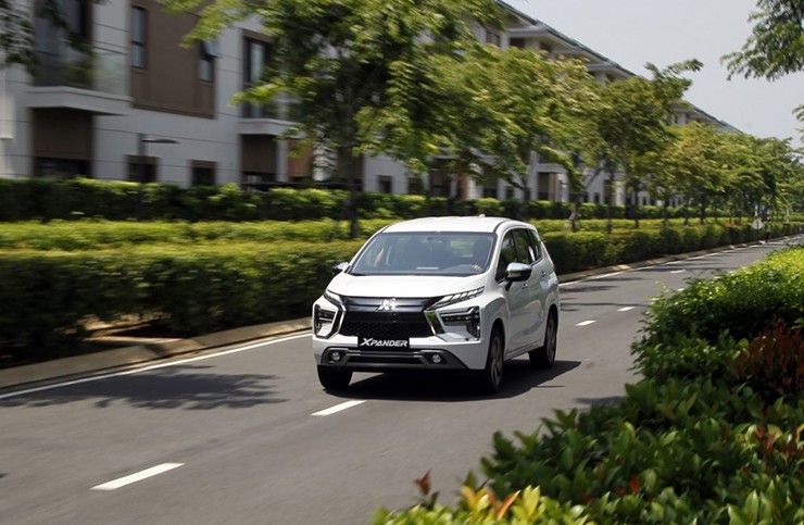 Giá xe Mitsubishi Xpander tháng 1/2025, giảm 50% phí trước bạ và tặng phiếu nhiên liệu - 2