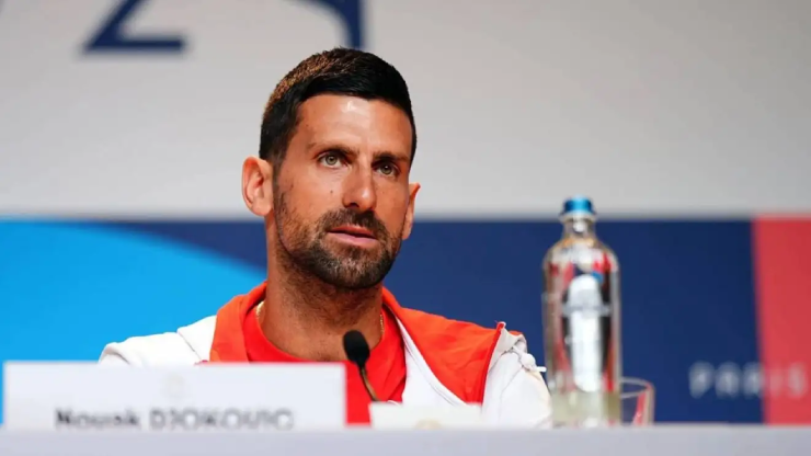 Djokovic cho rằng thức ăn của mình tại Australian Open 2022 có nhiễm chì và thủy ngân