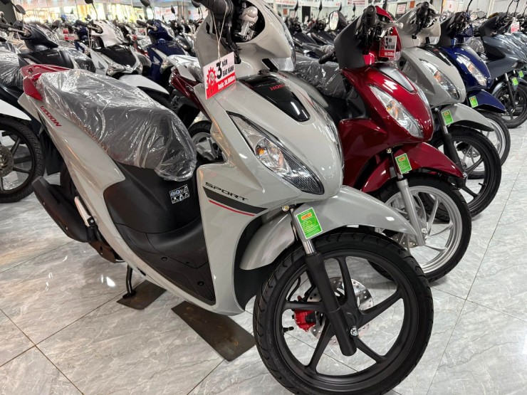 Giá Honda Vision cận Tết, chênh từ hơn 1 triệu đồng - 4