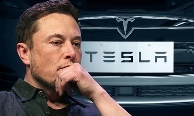 Chính sách lương thưởng của Elon Musk gây bất đồng