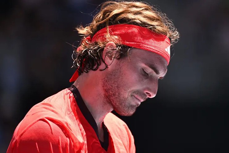 Tsitsipas&nbsp;bị loại ngay ở vòng 1 Australian Open 2025