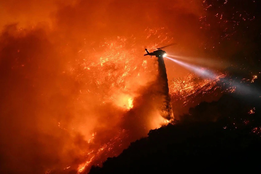 Bão lửa quét qua Los Angeles (ảnh&nbsp;: AFP)