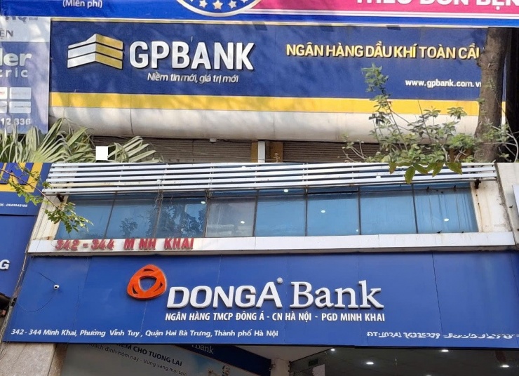 GPBank và DongA Bank chính thức được chuyển giao bắt buộc sau thời gian dài chờ đợi. Ảnh: Lương Bằng.