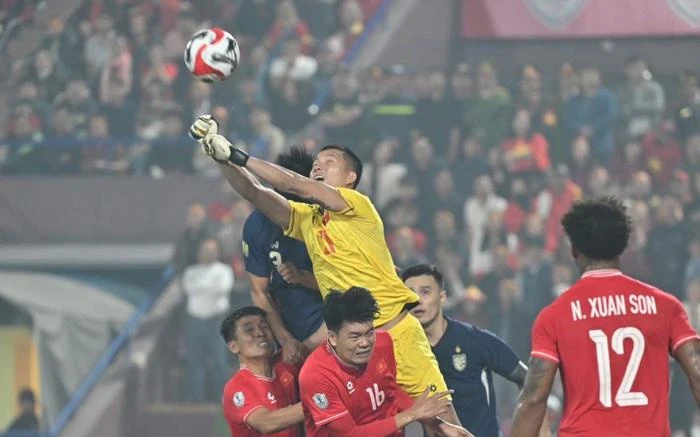 Sự khẳng định của Nguyễn Đình Triệu, thủ môn xuất sắc nhất AFF Cup 2024 gửi đi thông điệp "hãy không ngừng phấn đấu" đối với các thủ môn nội khác. Ảnh:CTP