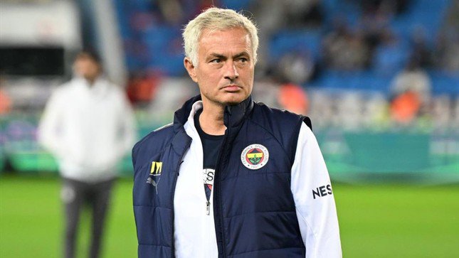 Mourinho lại có phát ngôn tranh cãi, ám chỉ các trận đấu tại Thổ Nhĩ Kỳ bị dàn xếp - 1