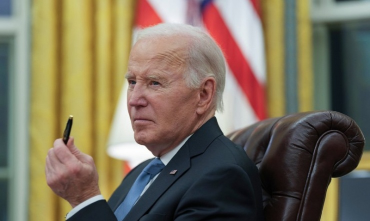 Ông Joe Biden đưa ra quyết định xóa tên&nbsp;Cuba&nbsp;khỏi danh sách các quốc gia tài trợ khủng bố chỉ vài ngày trước khi rời nhiệm sở. Ảnh: EPA