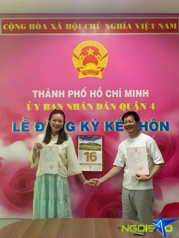 Phan Như Thảo - Đức An trong lễ đăng ký kết hôn.